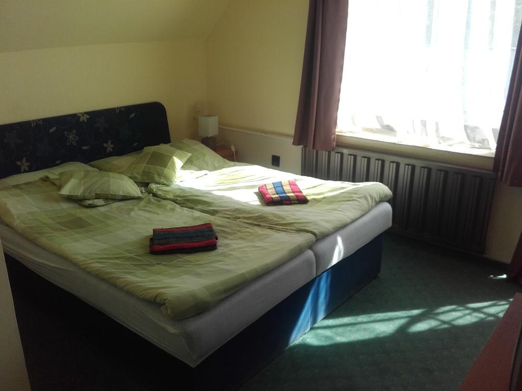 Bed and Breakfast Domino Panzió Székesfehérvár Zewnętrze zdjęcie