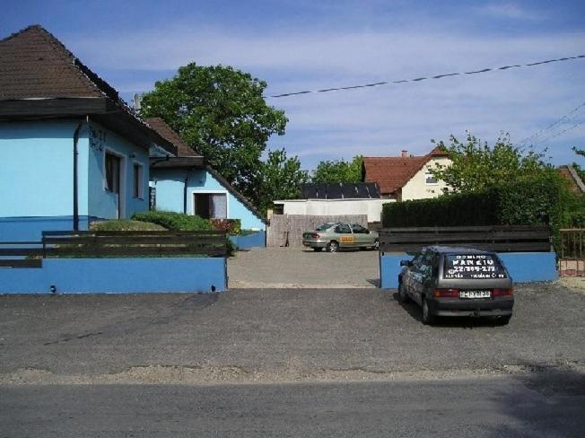 Bed and Breakfast Domino Panzió Székesfehérvár Zewnętrze zdjęcie