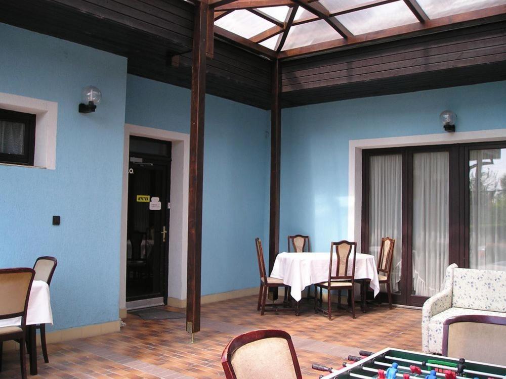 Bed and Breakfast Domino Panzió Székesfehérvár Zewnętrze zdjęcie